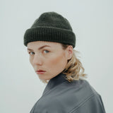 wool beanie short *pine green